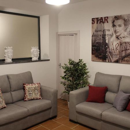 Zisa Home Ai Cantieri Culturali-Facile Posteggio In Strada No Ticket 巴勒莫 外观 照片