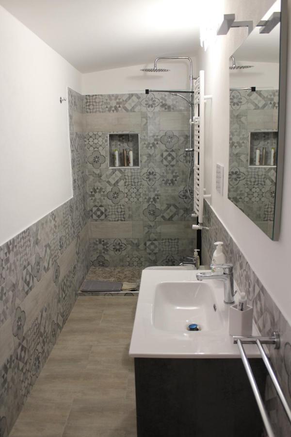 Zisa Home Ai Cantieri Culturali-Facile Posteggio In Strada No Ticket 巴勒莫 外观 照片