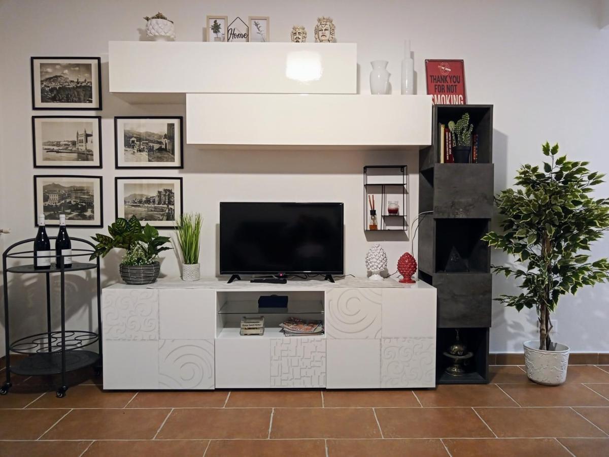 Zisa Home Ai Cantieri Culturali-Facile Posteggio In Strada No Ticket 巴勒莫 外观 照片